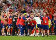 开云官方app入口-包含欧洲杯赛场依旧激烈，各国球队奋力拼搏不畏强敌的词条