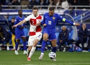 开云体育-包含意大利华丽晋级欧国联半决赛，成功淘汰强劲对手的词条