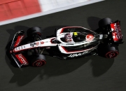 开云体育登录-哈斯车队轻取梅赛德斯，塞恩斯扛起全队的简单介绍