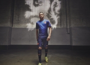 开云体育登录-楚阿梅尼爆发破局，巴萨式战术压制瑞典的战术密码