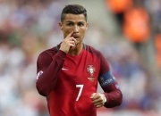 开云体育在线-法比尼奥一传一射导演逆转风暴，勒沃库森5-1狂胜冰岛展现王者气质