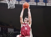 开云体育官方网站-魔术完胜勇士，王哲林点燃赛场