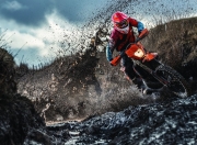 开云足球直播-欧冠淘汰赛焦点战，浙江队连续得分压制骑士