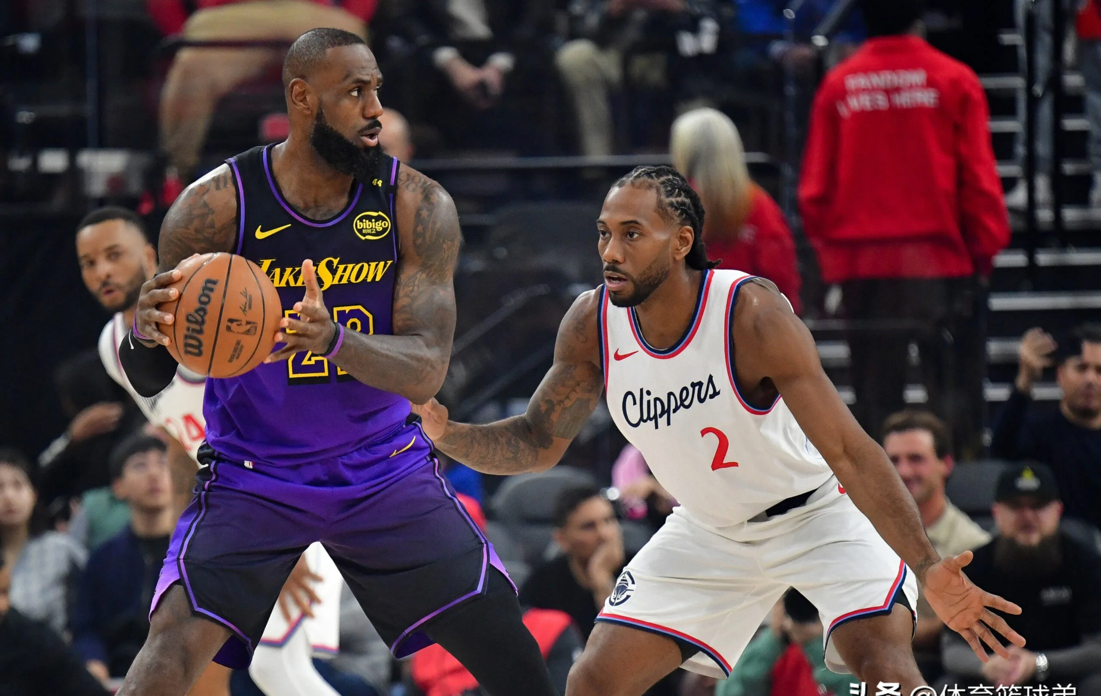 湖人B队险胜巴西男篮，西蒙斯打破历史纪录