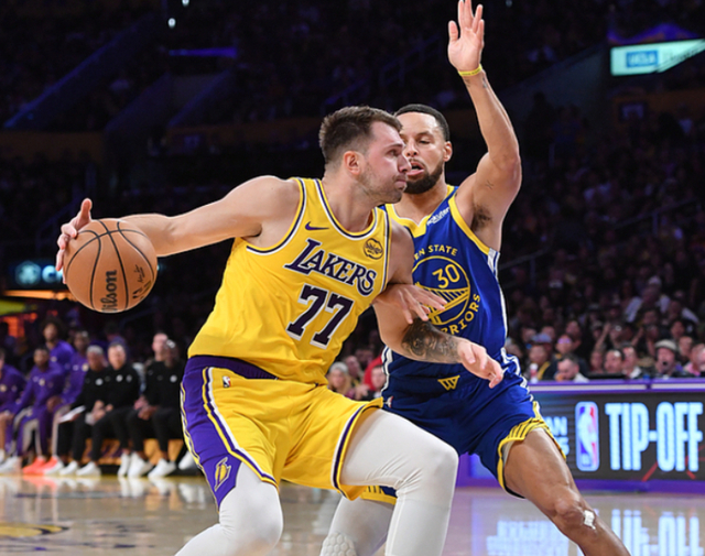 湖人B队险胜巴西男篮，西蒙斯打破历史纪录