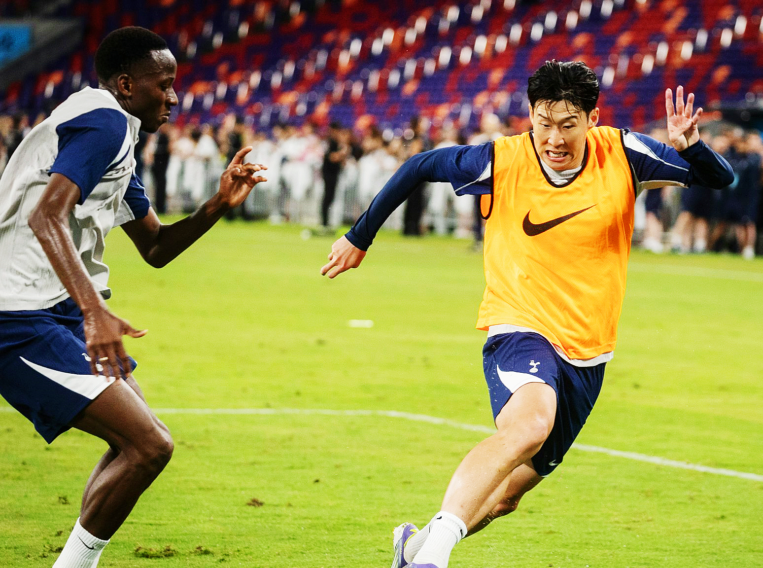 昂热失利引发球迷热议，球队需重振士气的简单介绍