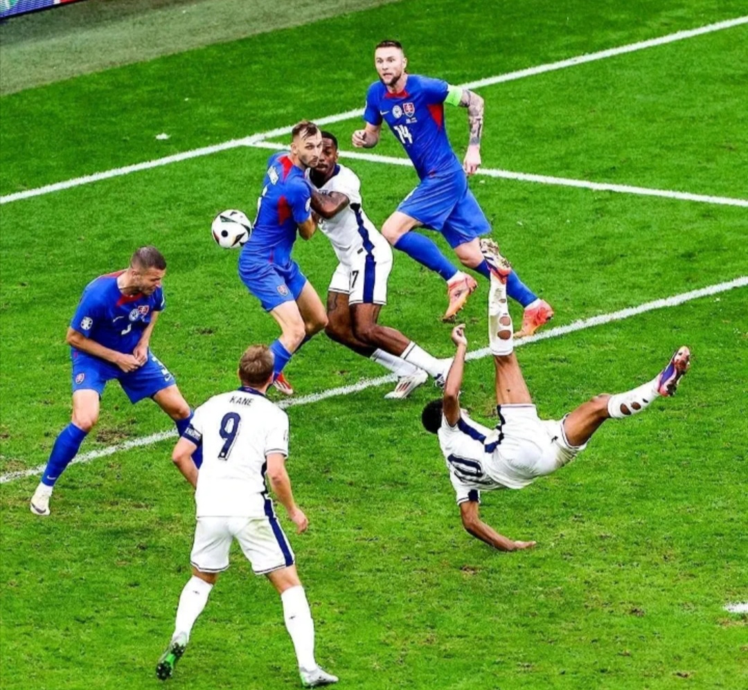 强劲攻势!球队凭借多个进球压倒对手 强劲攻势!球队凭借多个进球压倒对手