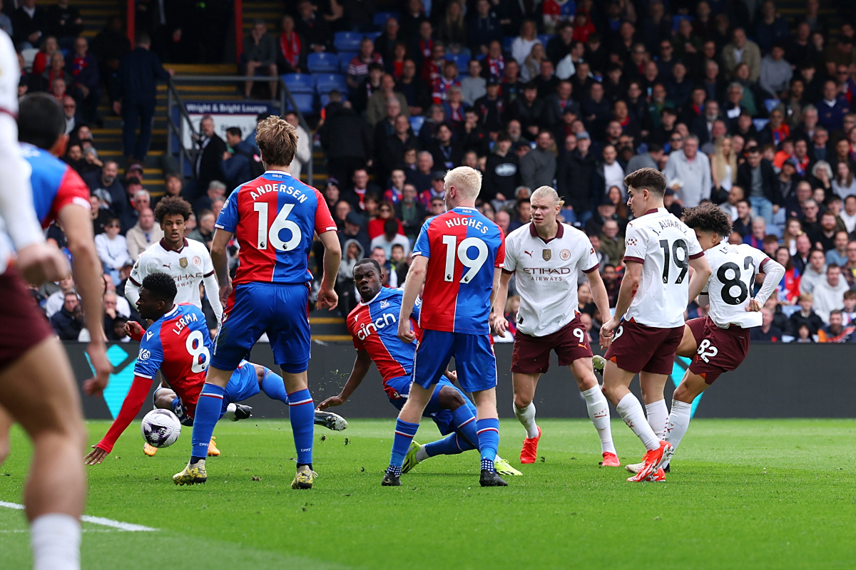 英格兰足球俱乐部转会市场活跃