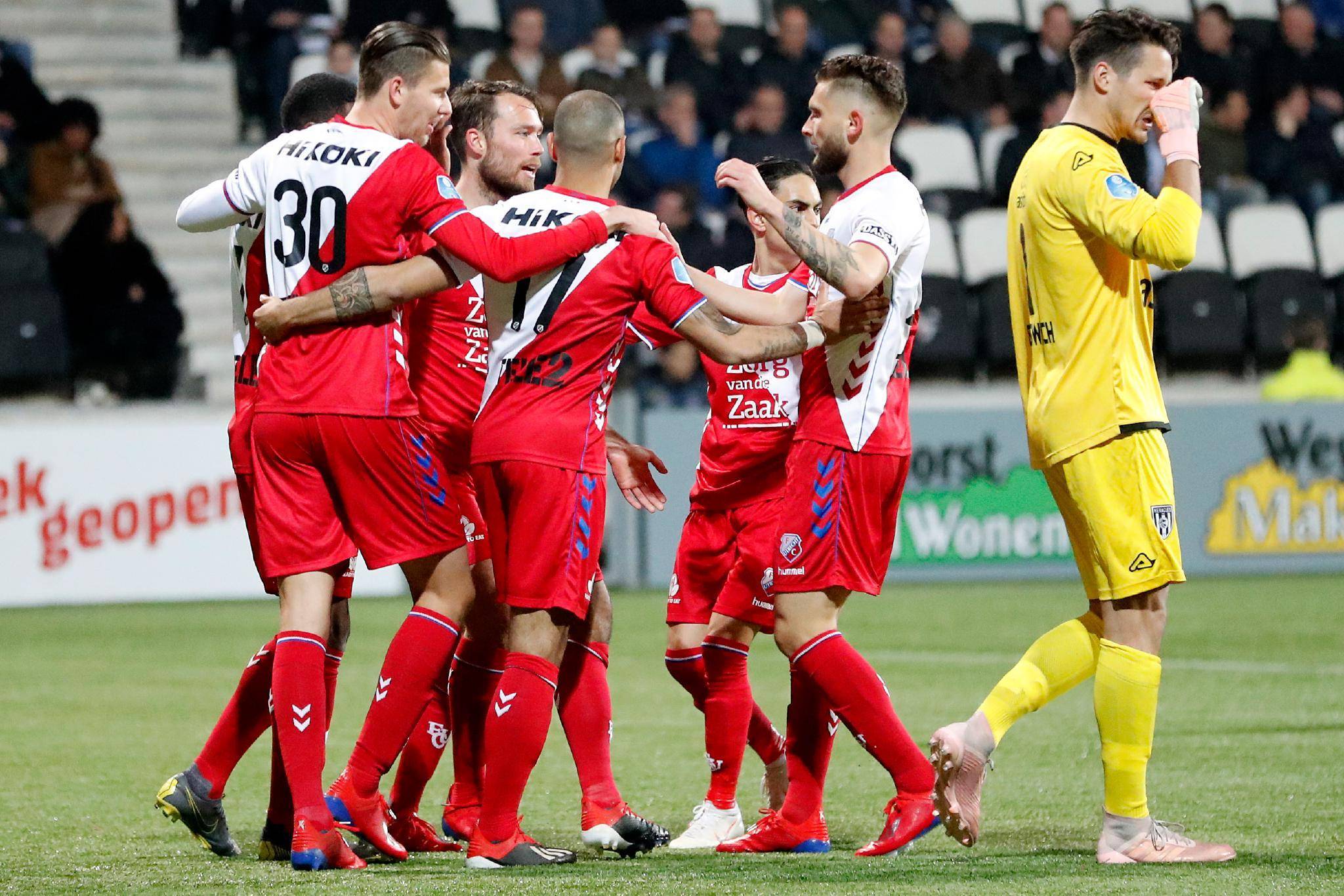 热门球队能否在本轮比赛中保持优势？