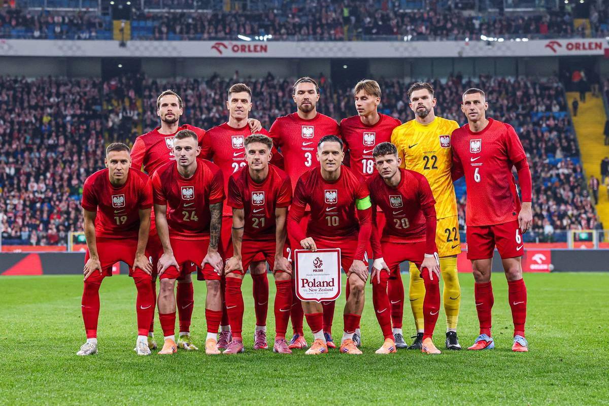 包含英格兰国家队负于保加利亚，欧预赛重挫信心的词条