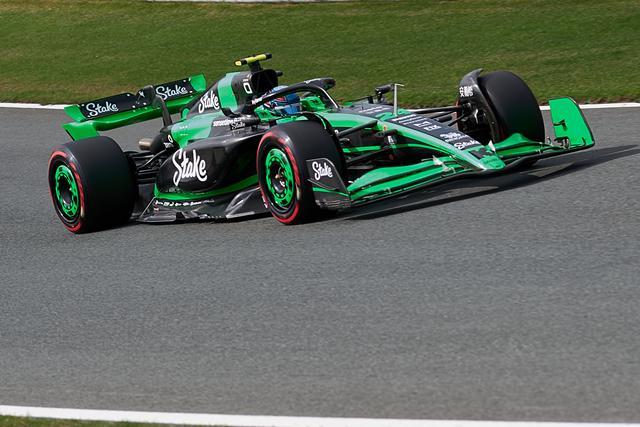 包含索伯车队绝杀梅赛德斯,勒克莱尔惊艳四座的词条 包含索伯车队绝杀梅赛德斯,勒克莱尔惊艳四座的词条