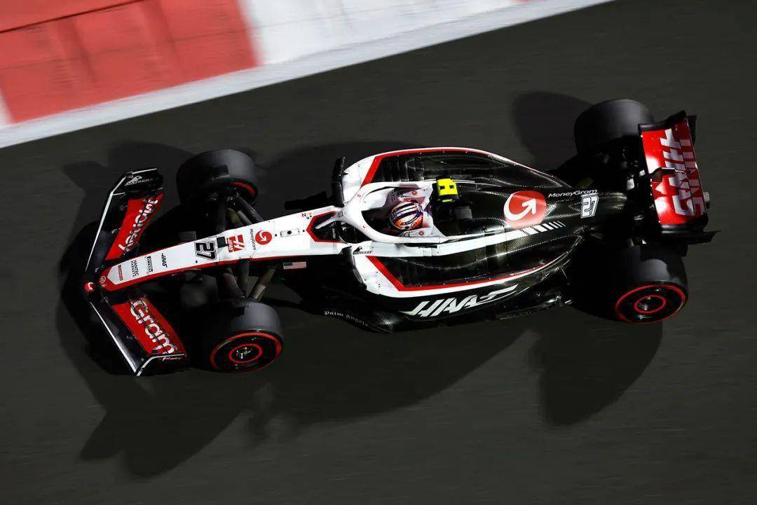 哈斯车队轻取梅赛德斯，塞恩斯扛起全队的简单介绍