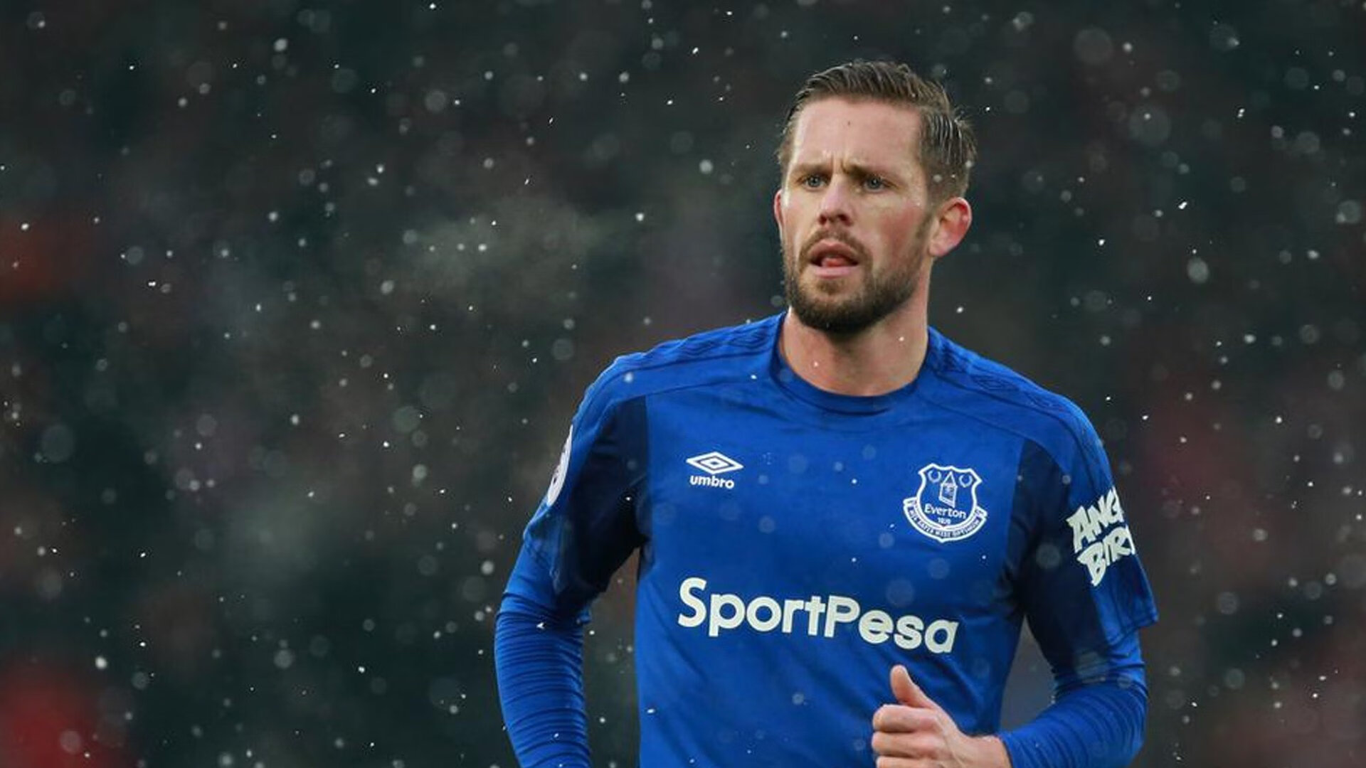 赛道与球场，压力之夜的终极绽放